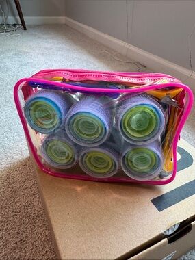UIN Clear Pink Cosmetic Organizer Bag with Multicolor Hair Rollers